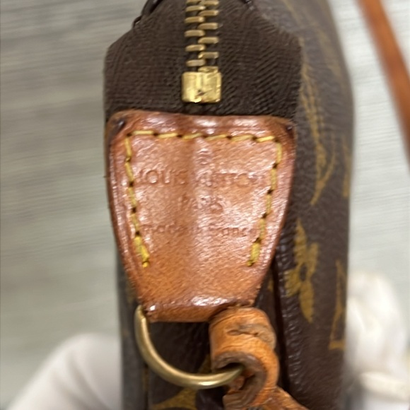 Louis Vuitton Pouch Bag Pochette Monogram ✅COA Included - Picture 10 of 16